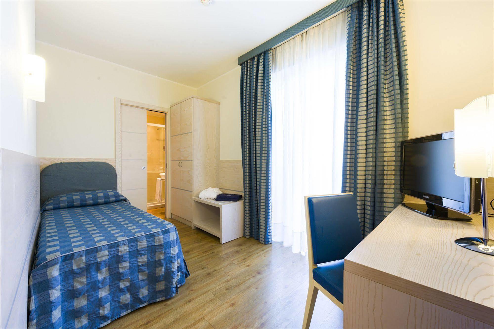 Hotel Caravel Bike 4*